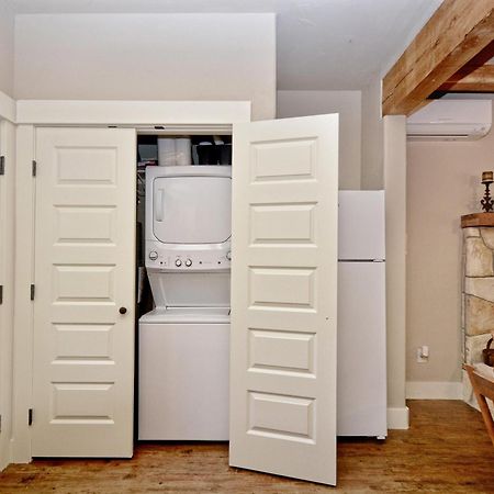 Cabins At Flite Acres - Mountain Laurel Wimberley Εξωτερικό φωτογραφία